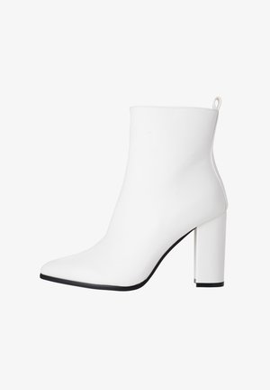 Salinyang - Botki na obcasie