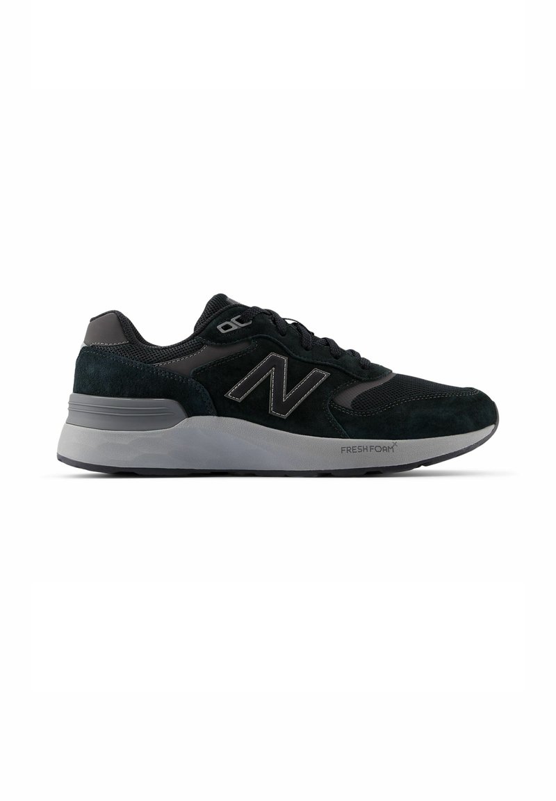 FRESH FOAM WALKING 880 V7 black black/black