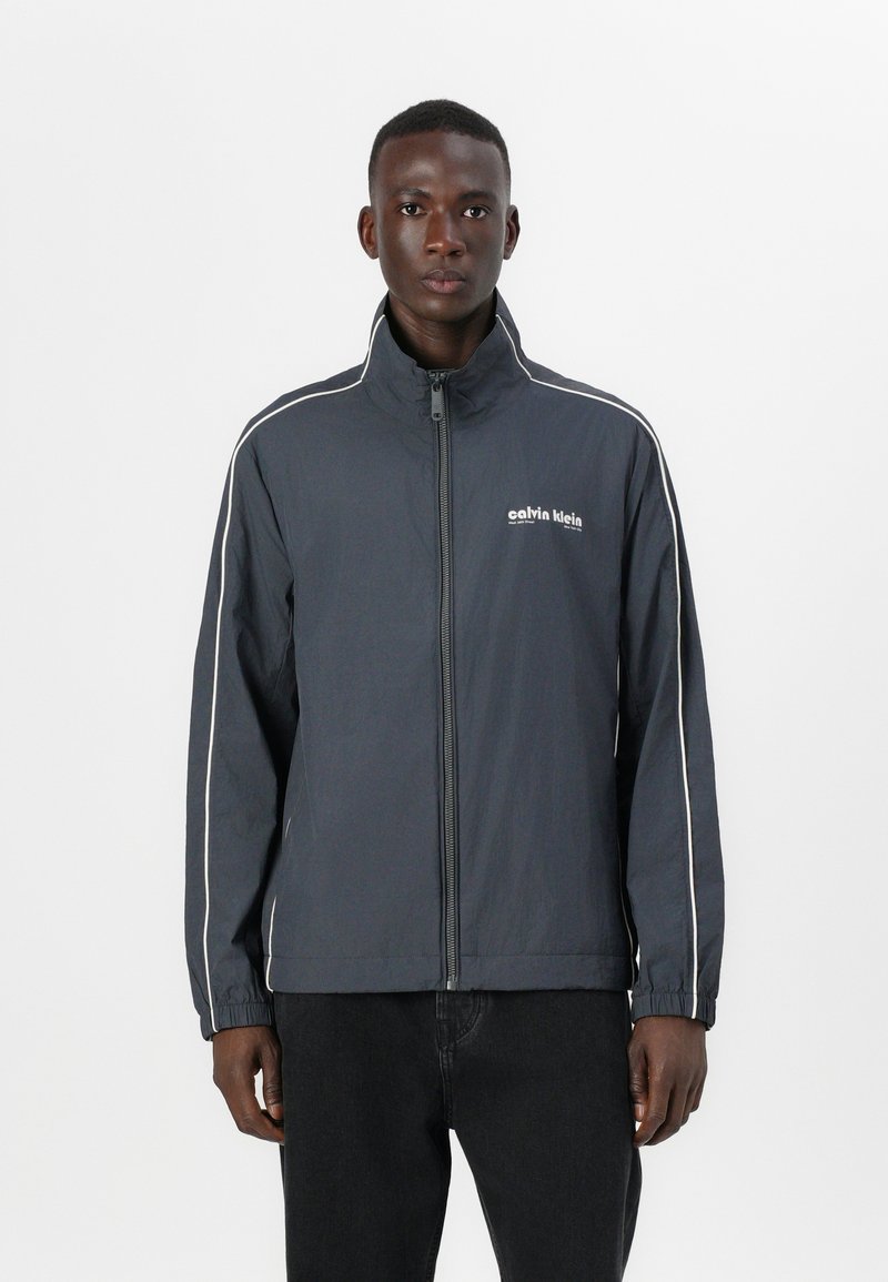 Calvin Klein Jeans Suvejakk - ebony