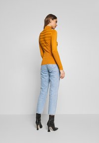 Morgan MENTOS jasny brąz