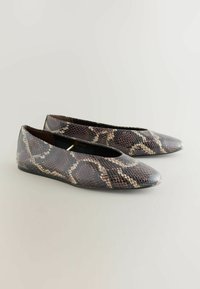 REGULAR FIT - FOREVER COMFORT  ROUND TOE - Balerinke - new snake