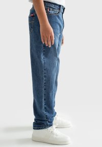 Big Star ISAAM - Sirgete säärtega teksad - blau