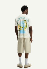 Bershka - SHORT SLEEVE  - Print T-shirt - white Thumbnail Image 1
