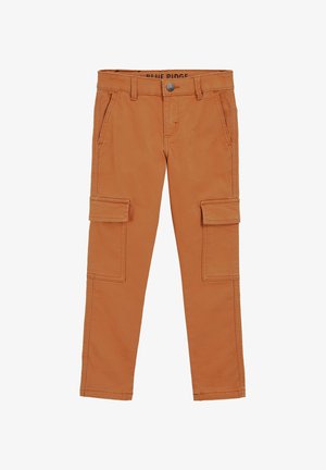 Pantalones cargo naranja con múltiples bolsillos, con cierre de botón y trabillas para cinturón. Hechos de un tejido duradero, con una textura suave y corte recto.