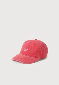 Избран, fiery red