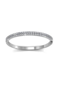 Bracciale in argento decorato con una fila di piccoli cristalli chiari scintillanti lungo il bordo superiore, con una finitura metallica liscia.