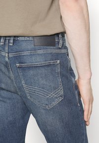 TOM TAILOR TTMARVIN Straight - Jeans a sigaretta - mid stone wash denim