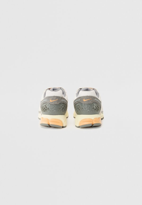 VOMERO 5 APP - Trainers4