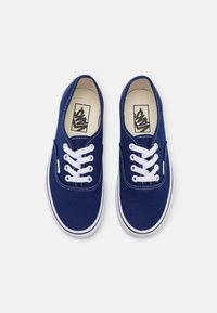 Vans AUTHENTIC UNISEX - Sportcipő - beacon blue
