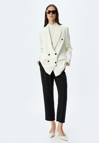 Koton CARROT - Pantalon classique - black