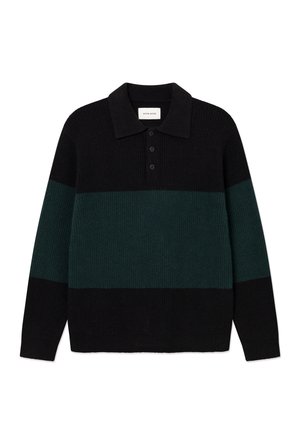Maglione polo a maniche lunghe lavorato a maglia con ampia fascia orizzontale verde scuro su nero, con colletto e tre bottoni neri sul davanti.