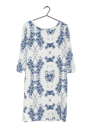 ICHI Vapaa-ajan mekko - white