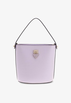 Lilla ämbrikujuline käekott tekstureeritud pinnaga, ühel mustal rihmal ja esiküljel kuldse tooniga kolmnurkse Guessi logo kinnitusdetailiga.