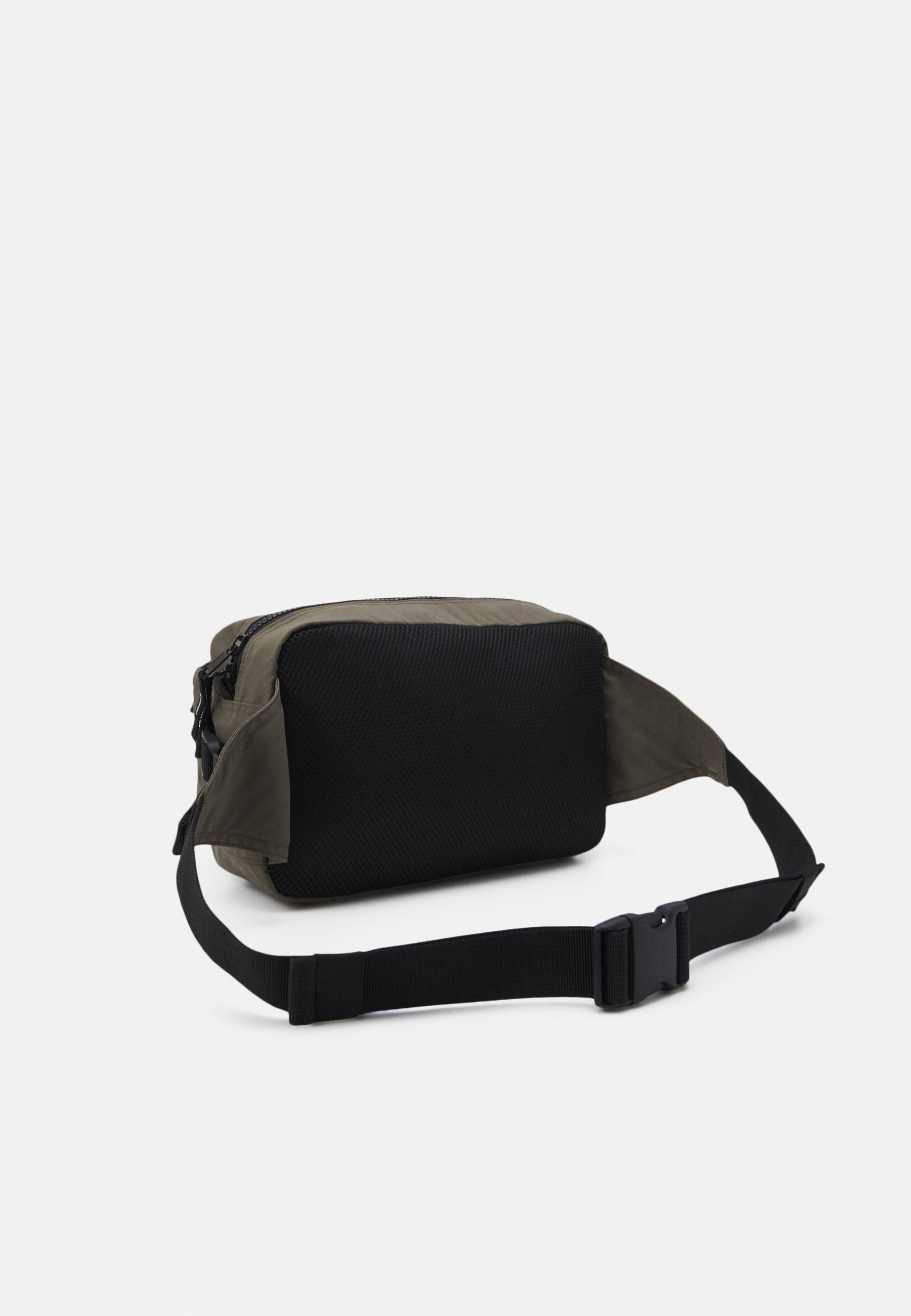 tumi commuter backpack