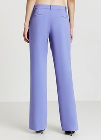 Calliope FLARE A VITA ALTA - Stoffhose - glicine