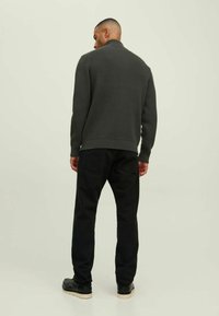 R.D.D. ROYAL DENIM DIVISION WALT - Sweter