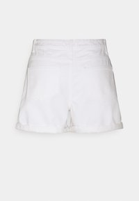 Noisy May Jeansshorts - white