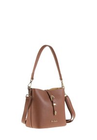 Borsa a secchiello in pelle marrone con finitura texture, dotata di dettagli in metallo dorato e tracolla regolabile. Design compatto e strutturato.