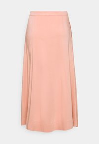 Pehmeä vaaleanpunainen, korkea vyötärö midi-hame, jossa on kevyt flare ja puhdas, sileä kankaan pinta yksinkertaisella taustalla.