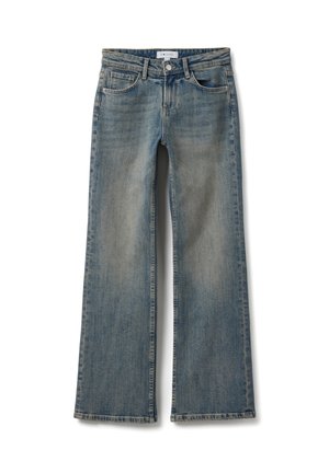 Jeans a gamba larga in denim blu slavato, con cinque tasche, chiusura con zip e una texture leggermente consumata. Design classico per un look casual.