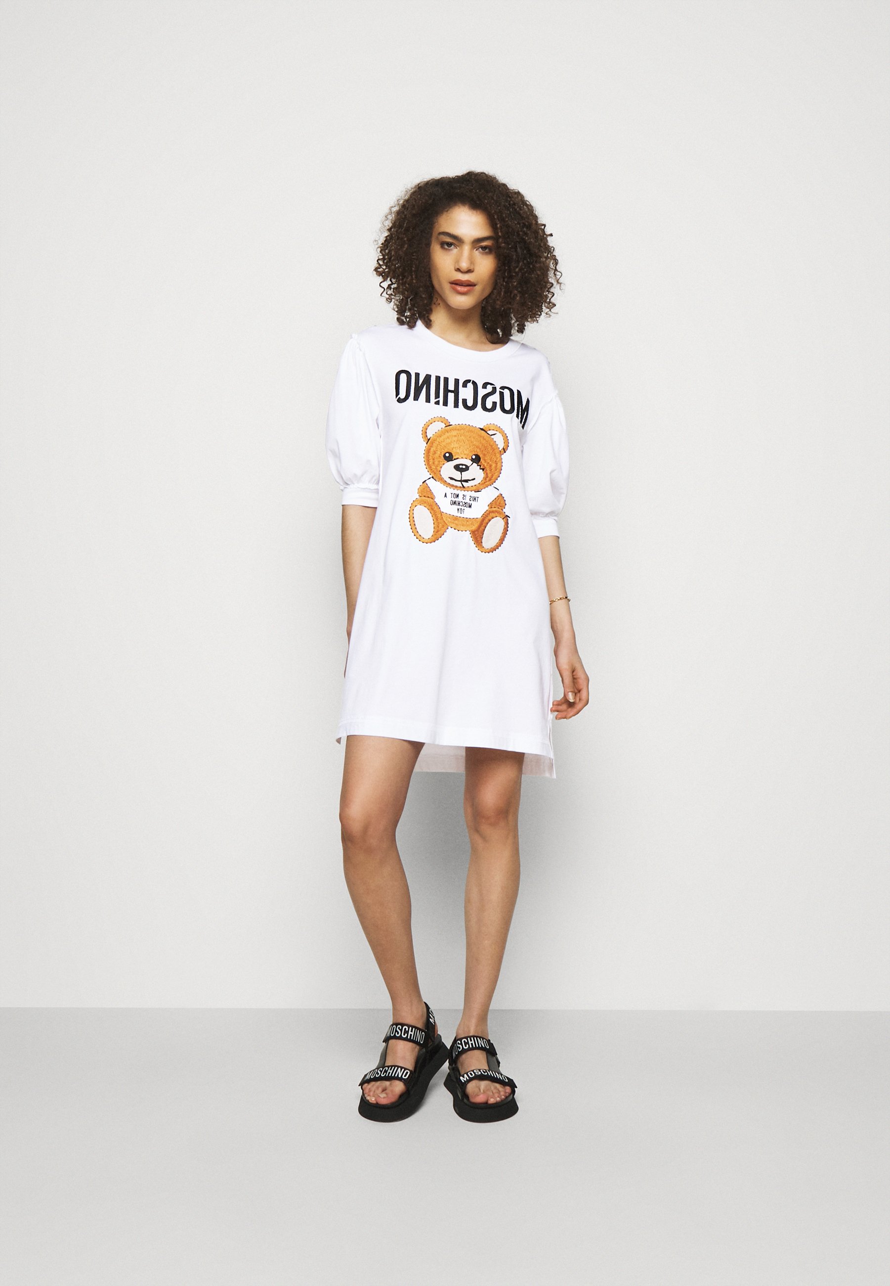 MOSCHINO DRESS - Vestito di maglina - fantasy print white/bianco - Zalando .it