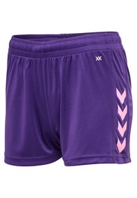 Pantalones cortos deportivos morados hechos de una tela suave, con un patrón en forma de flecha rosa a lo largo del costado y una cinturilla elástica para mayor comodidad.