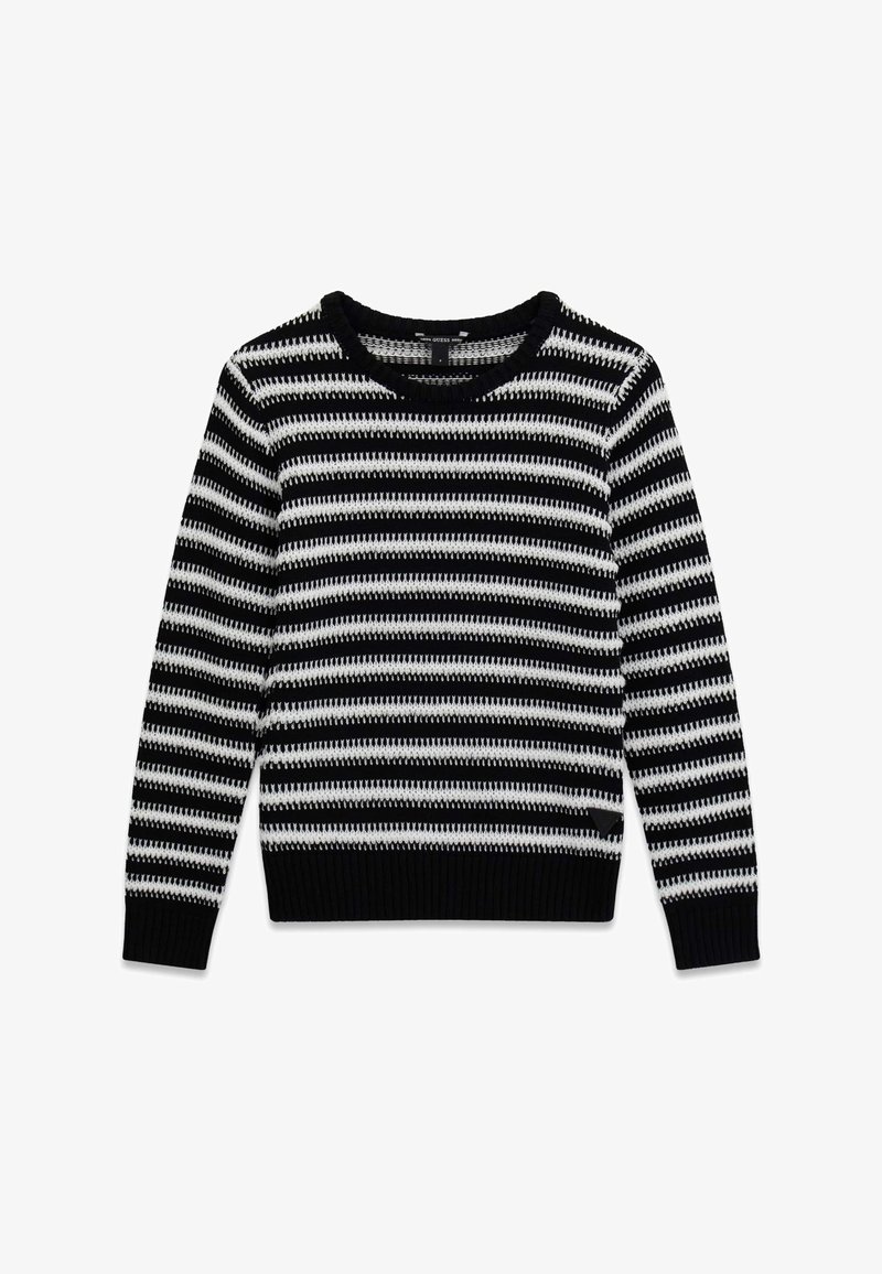 Pull tricoté à manches longues rayé noir et blanc avec un col rond et des poignets et un bas côtelés.