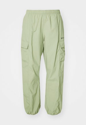 Columbia SANDIER™ PARACHUTE PANT - Cargo trousers - safari