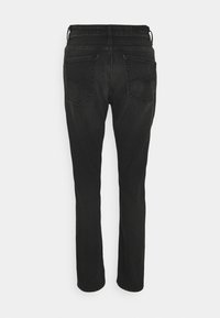 Jeans de mezclilla negra con un diseño de pierna recta, que cuentan con dos bolsillos traseros y una cinturilla. El material tiene un acabado ligeramente texturizado.