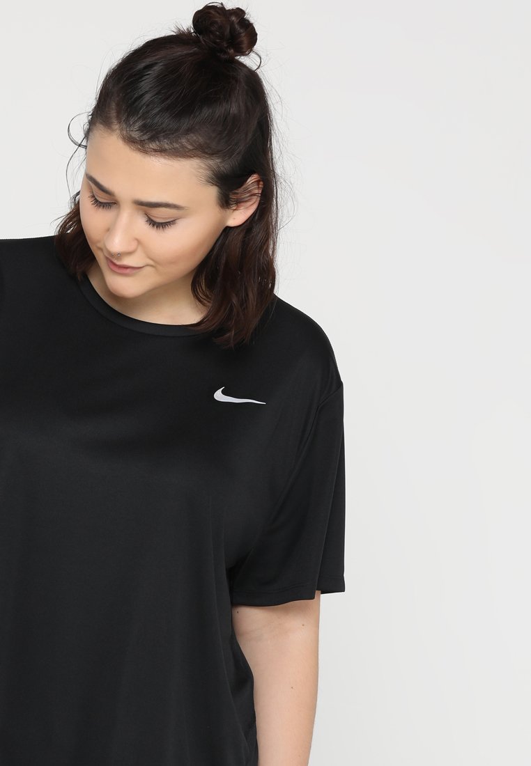 nike performance dry miler