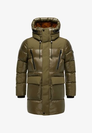 Olivgrüne Steppjacke mit hohem Kragen, glänzender Textur, mit Reißverschluss versehenen Brusttaschen und zwei großen Fronttaschen. Schwarze Akzente und Kordelzüge.
