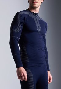 Pier One Sport THERMAL SEAMLESS SPORTS SET - TOP & LEGGINGS - Hosszú ujjú felső - dark blue