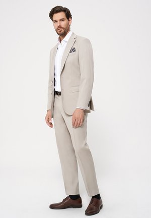 RYŁKO IPYJ - Eleganckie buty