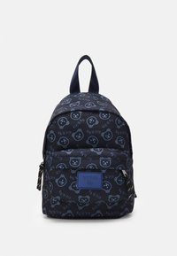 Guess CORE MINI BACKPACK UNISEX - Batoh - blue/více barev - Zalando.cz