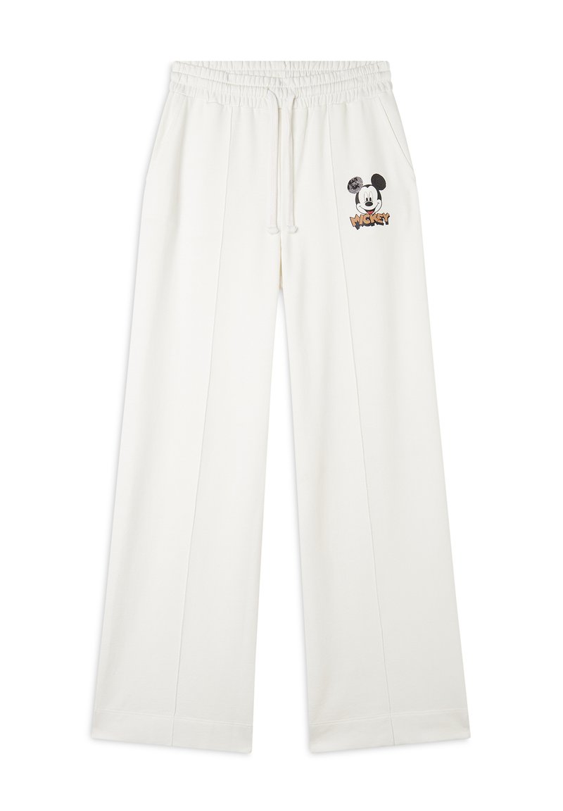 Pantalones de chándal anchos y blancos con cintura elástica y cordón. Presenta un diseño estampado de Mickey Mouse en el lado izquierdo. Textura suave.
