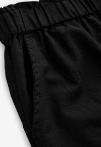 Shorts - black