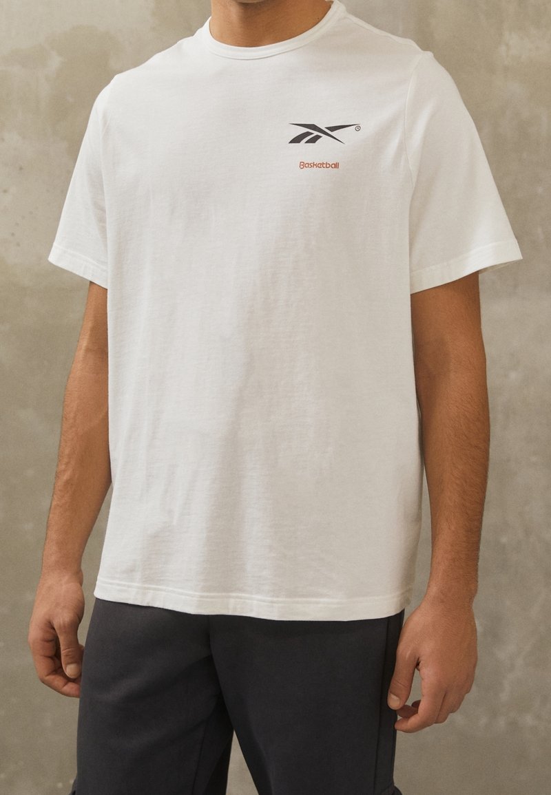 Reebok Classic Triko s potiskem - white