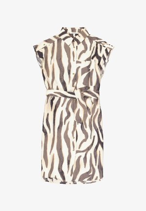 Robe chemise à manches courtes beige avec des rayures zèbre foncées, dotée d'un col, de boutons à l'avant et d'une ceinture assortie à la taille.