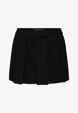 Falda corta plisada negra con una textura suave, cinturilla con diseño de presillas para cinturón y una forma limpia y estructurada.