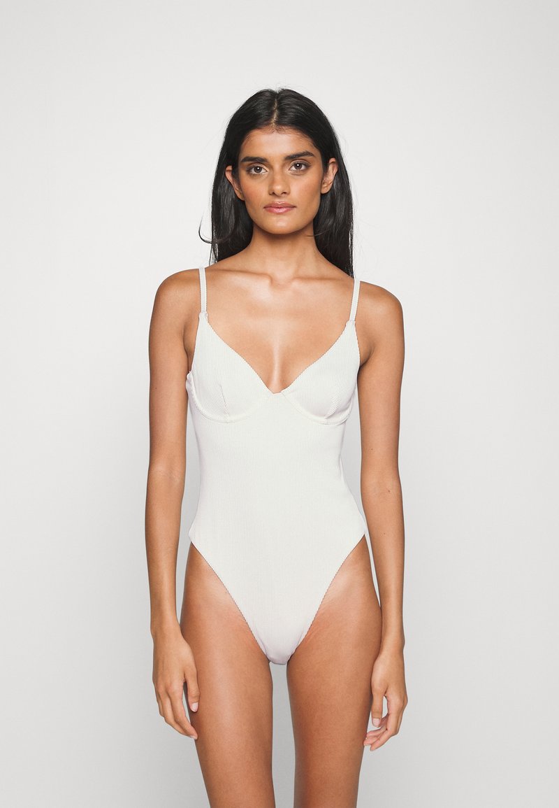 we-are-we-wear-monica-underwire-swimsuit-uimapuku-white-valkoinen