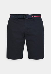 Marinblå shorts i lättviktig tyg, med ett texturerat bälte med spänne i metall och röda och vita detaljer, skräddarsydd passform med sydda fållar.