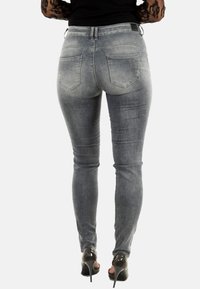 Jeans Skinny Gris Taille Basse Le Temps Des Cerises - Taille 38 (W29) - Occasion Très Bon état