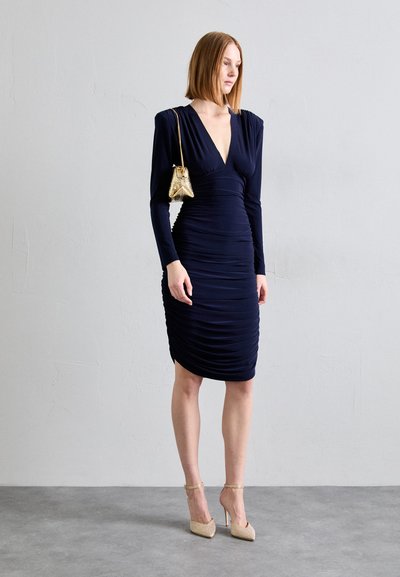 Norma Kamali SHIRRED WAIST DRESS TO KNEE  - Ballkjole - true navy