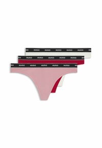 Tre paia di perizoma nei colori rosa, rosso e bianco. Ognuno ha una cintura nera con il logo "HUGO" ripetuto. Tessuto in misto cotone.