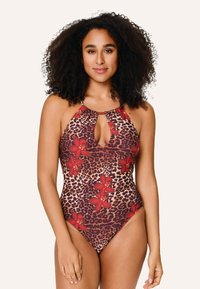 Bañador de una pieza con cuello halter, que presenta un estampado de leopardo y acentos florales en rojo. Diseño con abertura en el pecho.