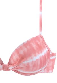 Roze tie-dye bikinitop met zachte stof, gevormde cups en verstelbare bandjes. Voorzien van een geknoopte voordeelt voor extra ontwerp. 