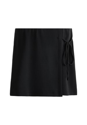 Black wrap skirt made of soft fabric, featuring a tie closure on the side and a straight fit with a slightly flared hem.