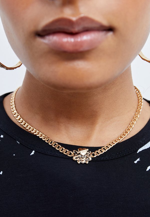 LOVE KILLS SLOWLY NECKLACE UNISEX - Necklace4