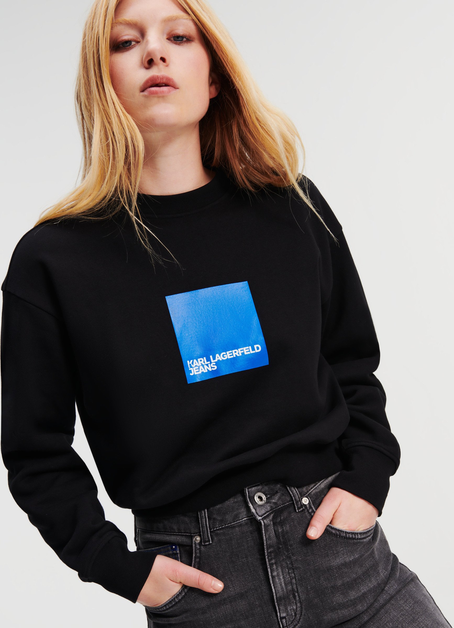Rode TOMMY JEANS Sweater TJW REG ESSENTIAL LOGO 2 HOODIE Rode TOMMY JEANS Sweater TJW REG ESSENTIAL LOGO 2 HOODIE