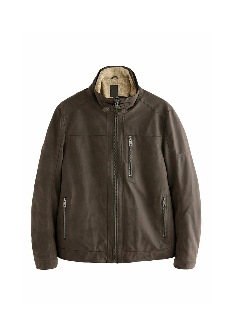 Braune Lederjacke mit Reißverschluss, Stehkragen und zwei vorderen Reißverschlusstaschen; gefüttert mit weichem beigen Stoff für Wärme.
